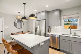 8001 Camden Dr, Austin, TX 78757 - Photo 9