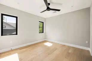 1401 E 3rd St, Austin, TX 78702 - Photo 39