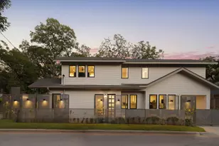 1401 E 3rd St, Austin, TX 78702 - Photo 3