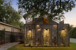 1401 E 3rd St, Austin, TX 78702 - Photo 3