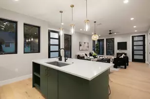 1401 E 3rd St, Austin, TX 78702 - Photo 31