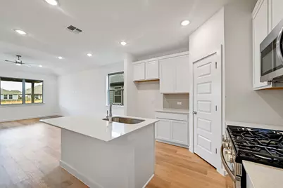 1012 Universal Drive, Hutto, TX 78634 - Photo 11