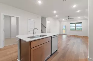 1012 Universal Dr, Hutto, TX 78634 - Photo 15