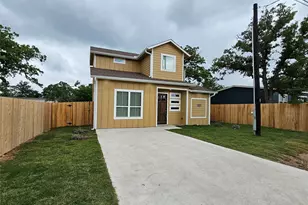 169 Chickasaw, Smithville, TX 78957 - Photo 5