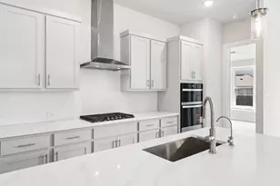 113 Cintilar St, Liberty Hill, TX 78642 - Photo 5