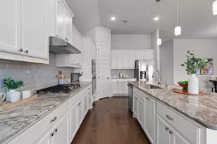 1205 Knowles Dr, Hutto, TX 78634 - Photo 9