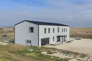 735 County Road 304, Jarrell, TX 76537 - Photo 33