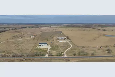 735 County Road 304, Jarrell, TX 76537 - Photo 37