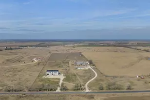 735 County Road 304, Jarrell, TX 76537 - Photo 37