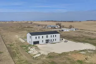 735 County Road 304, Jarrell, TX 76537 - Photo 35