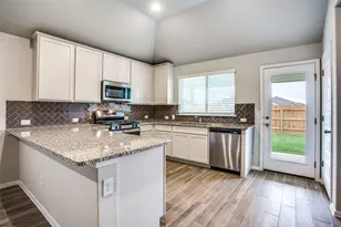 225 Trailside Ln, Bastrop, TX 78602 - Photo 3