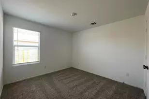 211 Coventry Dr, Hutto, TX 78634 - Photo 7