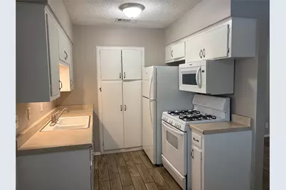 8102 Exmoor Drive #B, Austin, TX 78757 - Photo 11
