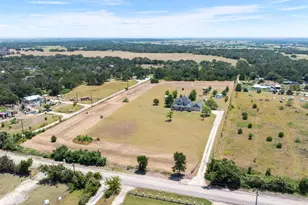 913 Co Rd 220, Florence, TX 76527 - Photo 39