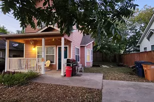 1110 Juniper St, Austin, TX 78702 - Photo 1