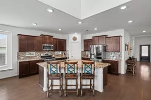 114 Fortuna Ct, Liberty Hill, TX 78642 - Photo 3