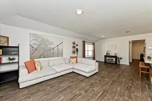 219 James River Dr, Hutto, TX 78634 - Photo 9