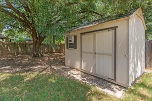5108 N Hearsey Dr, Austin, TX 78744 - Photo 17