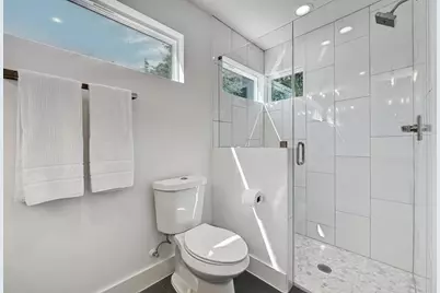 2405 E 11th Street #2, Austin, TX 78702 - Photo 19