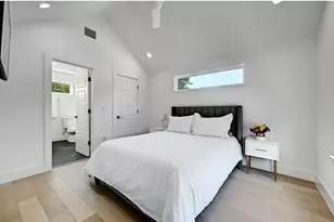 2405 E 11th St, Austin, TX 78702 - Photo 15