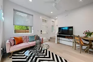 2405 E 11th St, Austin, TX 78702 - Photo 9