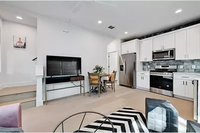 2405 E 11th Street #2, Austin, TX 78702 - Photo 13