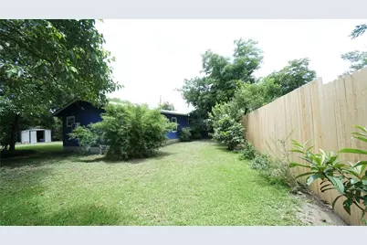1808 Wildrose Drive, Austin, TX 78721 - Photo 23