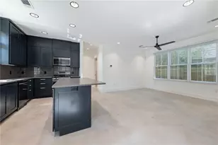 408 W 38 1/2 St, Austin, TX 78705 - Photo 13