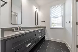 408 W 38 1/2 St, Austin, TX 78705 - Photo 21