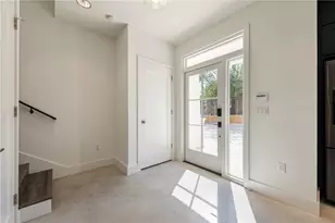 408 W 38 1/2 St, Austin, TX 78705 - Photo 11