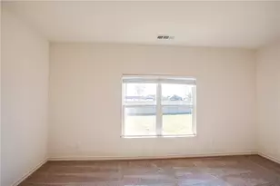 14201 Prairie Sod Ln, Elgin, TX 78621 - Photo 13
