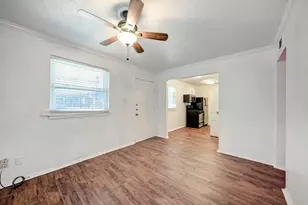 2401 Manor Rd, Austin, TX 78722 - Photo 11