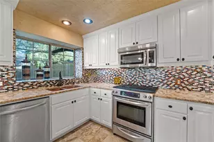 11021 Whiskey River Dr, Austin, TX 78748 - Photo 15