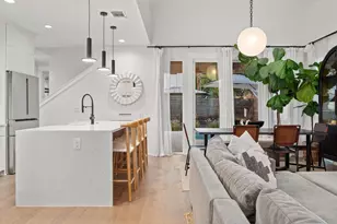 2104 E 2nd St, Austin, TX 78702 - Photo 5