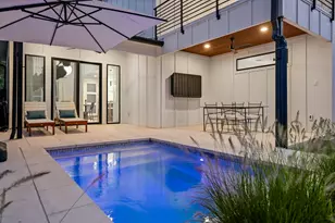 2104 E 2nd St, Austin, TX 78702 - Photo 29