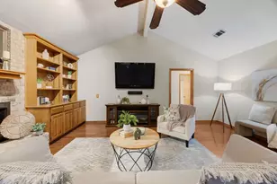 1346 Amistad Dr, Round Rock, TX 78664 - Photo 5