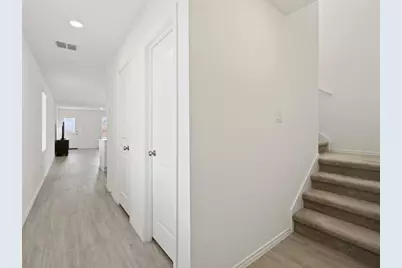 539 Commander Abbott Drive, Jarrell, TX 76537 - Photo 5