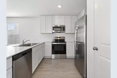 539 Commander Abbott Drive, Jarrell, TX 76537 - Photo 5