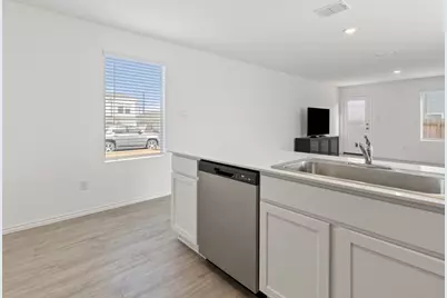 539 Commander Abbott Drive, Jarrell, TX 76537 - Photo 7