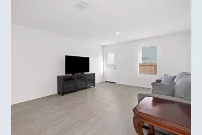 539 Commander Abbott Drive, Jarrell, TX 76537 - Photo 15