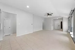 308 Black Opal Dr, Jarrell, TX 76537 - Photo 9