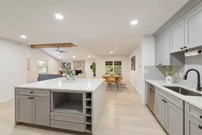 6809 Lunar Drive, Austin, TX 78745 - Photo 19