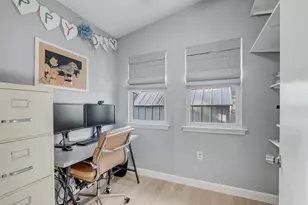 2104 W 10th St, Austin, TX 78703 - Photo 17