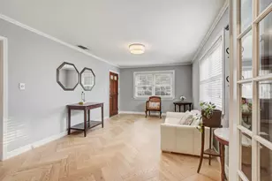 2104 W 10th St, Austin, TX 78703 - Photo 7