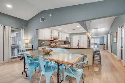 2104 W 10th Street, Austin, TX 78703 - Photo 11