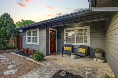 2104 W 10th Street, Austin, TX 78703 - Photo 3