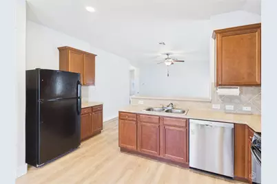 546 Travertine Trail, Buda, TX 78610 - Photo 17