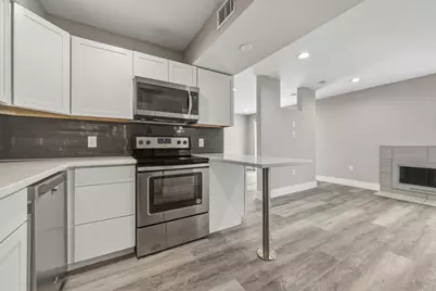 935 La Posada Drive #144, Austin, TX 78752 - Photo 9