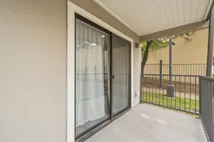 935 La Posada Dr, Austin, TX 78752 - Photo 23
