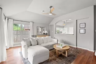 9305 Donner Ln, Austin, TX 78749 - Photo 15